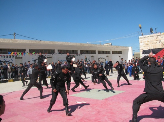 مدرسة حكما للبنات تحتفل بيوم الكرامة ( صور )